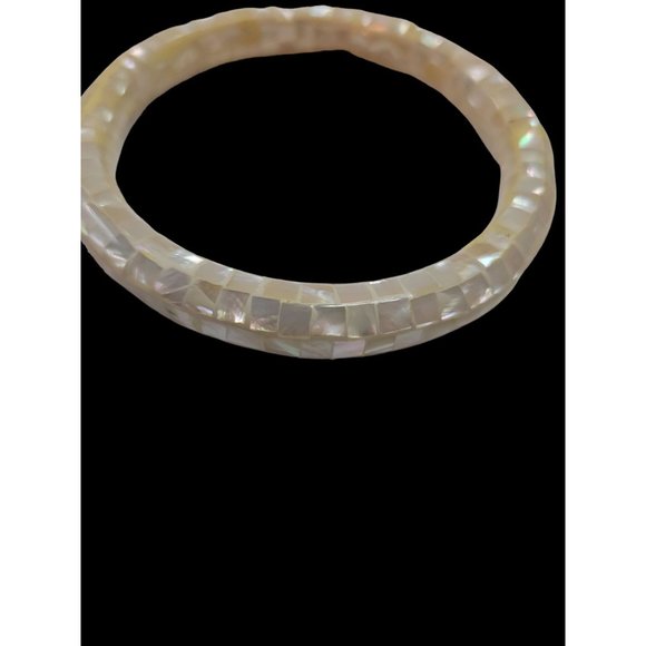 Beautiful Set of 3 Mother of Pearl Mosaic Inlay Bangles - Picture 3 of 7
